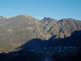 1 - La luna sopra il Monte Costone